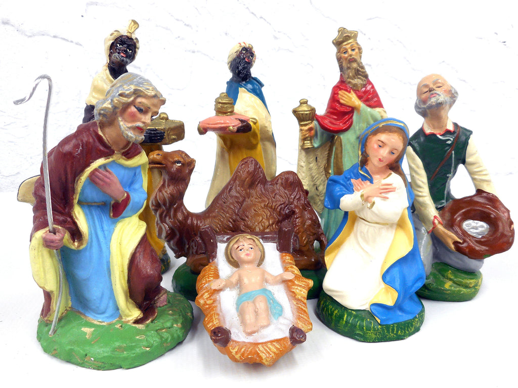 8 Vintage Christmas Manger Creche Figurines in Paper Maché made in Italy, Nativity Set with Kings, Beggar, Camel