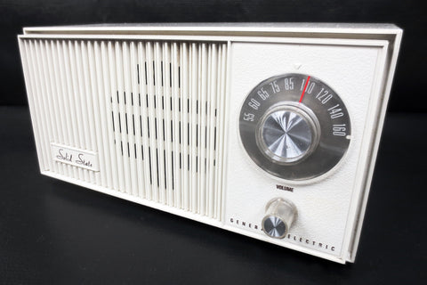 Vintage General Electric Solid State AM Radio, 11X5" Beige, Model TA 200A VY